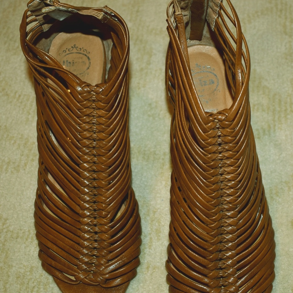 JEFFREY CAMPBELL Gladiator Sandles  VGUC  Size 8.5